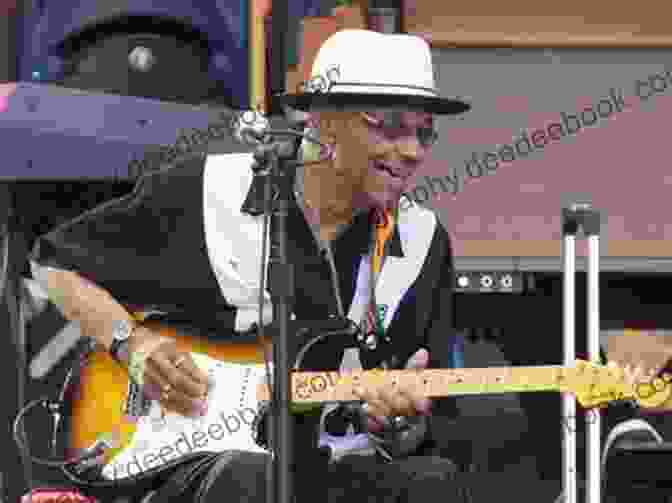 Hubert Sumlin Receiving A Grammy Award Incurable Blues: The Troubles And Triumph Of Blues Legend Hubert Sumlin (Book): The Trouble And Triumph Of Blues Legend Hubert Sumlin